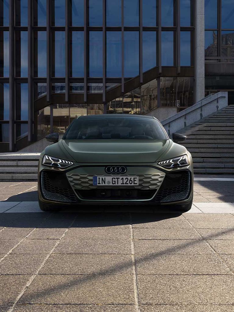 Audi RS e-tron GT performance front view